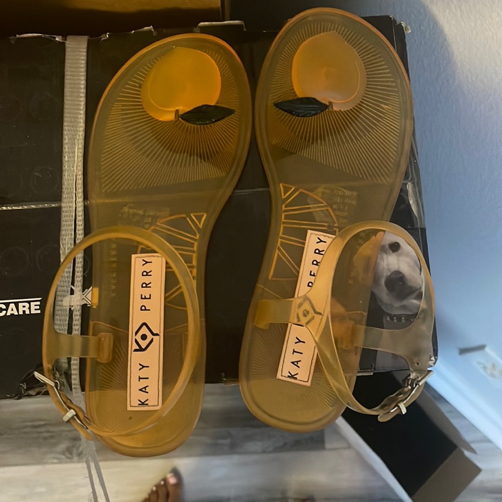 Katy perry. Peach jelly sandal. Size 8